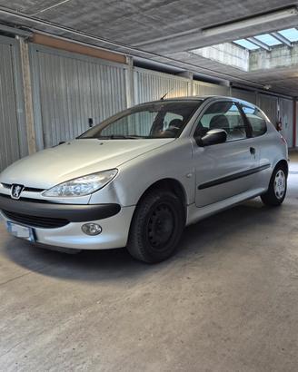 Peugeot 206 con Gancio Traino