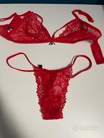 Intimo rosso