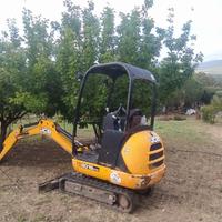 Miniescavatore jcb 8018 cts
