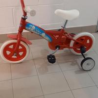 bicicletta con rotelle