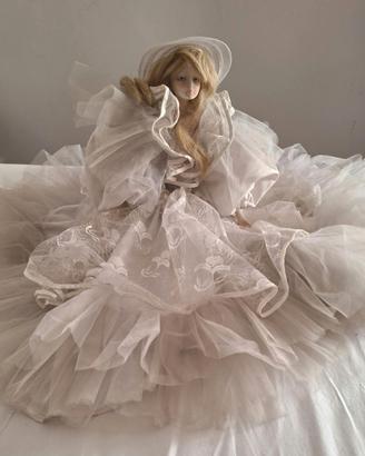 bambola di porcellana sposa