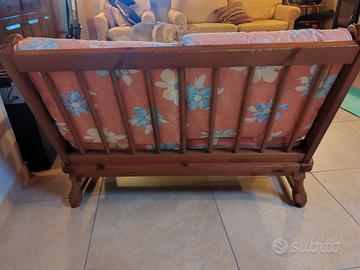 divanetto in legno