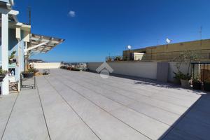 3 LOCALI A GROTTAMMARE