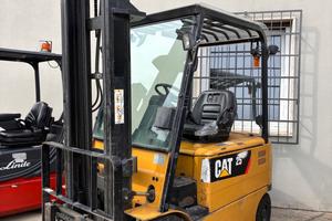 Caterpillar EP 25 K - PAC. 25 qli elettrico