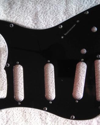 Battipenna Stratocaster SSS Nero 11 fori
