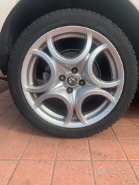 Cerchi in lega  Alfa Mito con pneumatici 4 stag