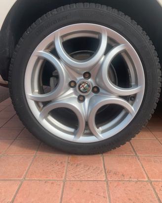 Cerchi in lega  Alfa Mito con pneumatici 4 stag