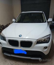 Auto bmw x1