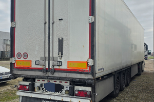 Semirimorchio Schmitz