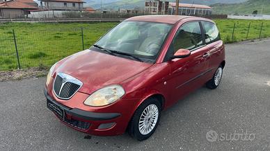 Lancia Ypsilon 1.2 16V Argento