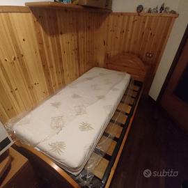 Letto singolo completo con comodino