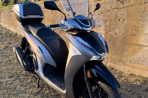 HONDA SH 350 - 2024 - Valuto permute