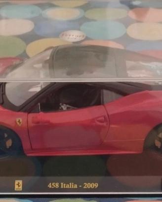 modellino Ferrari Italia 458 anno 2009 con teca 