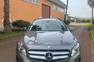 Mercedes-benz GLA 200 CDI Sport//*