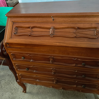 Ribalta scrivania in stile antico con cassetti