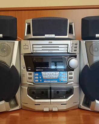  Stereo JVC completo con 2 casse e 3 altoparlanti.