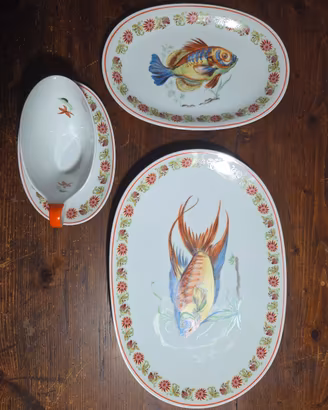 Servizio Piatti vintage decorato in porcellana