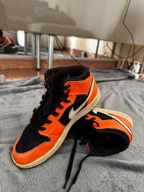 Jordan Mid Nere ed Arancione Taglia 38