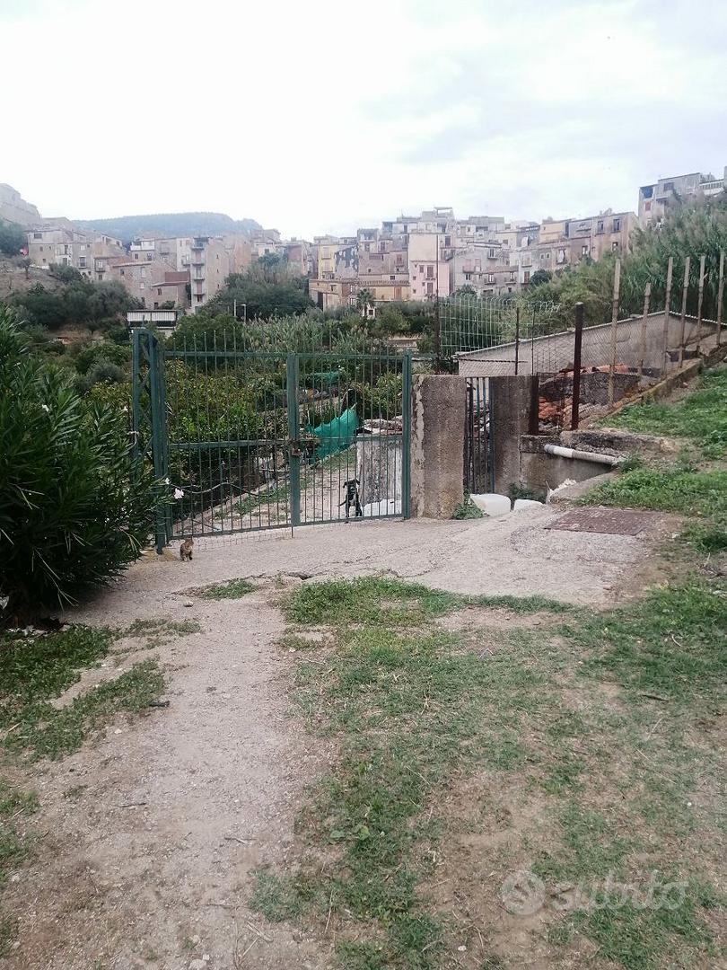 terreno con rustico - Vista 2