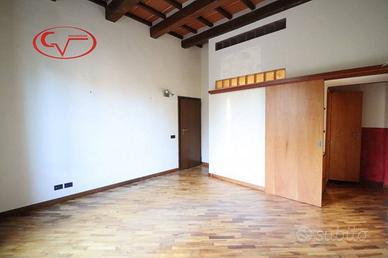 Appartamento di 155 m² con 4 locali a Montevarchi