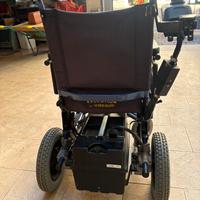 Sedia a rotelle elettrica