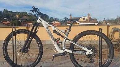 canyon 27.5  da enduro taglia xs