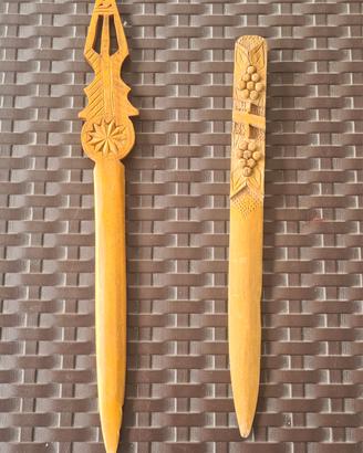 2Tagliacarte apribuste legno Souvenir  Basilicata