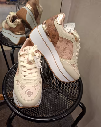 Scarpe GUESS 