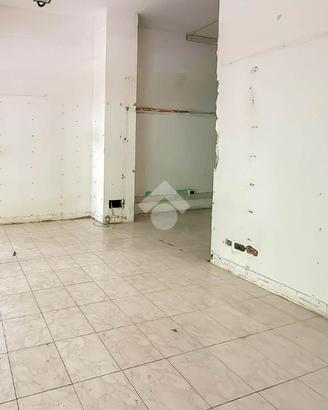 NEGOZIO A BRUGHERIO