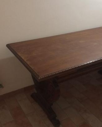 Tavolo anni 70 con abbinato armadio liquori