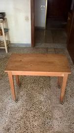 Carrello in legno per lavoro, modellismo ecc.
