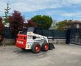 p24-mini-pala-bobcat-763-con-forche-e-benna