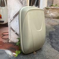 Porta pacchi auto con staffe