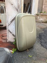 Porta pacchi auto con staffe