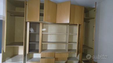 SOGGIORNO+LETTO MATRIMONIALE  con armadi e angolo