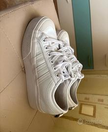 Scarpe da donna Adidas nizza