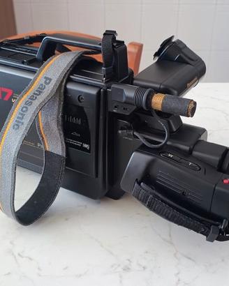 Panasonic NV-M7 VHS Vintage con Valigetta