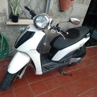 Piaggio Carnaby 300 - 2010