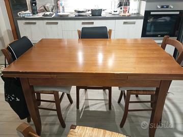 Tavolo + 4 sedie