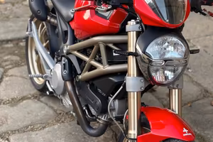 Ducati Monster 800