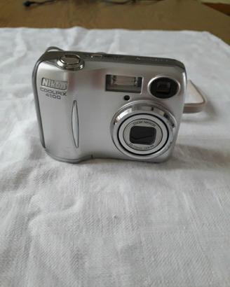 macchina fotografica digitale nikon 