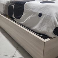 Letto matrimoniale con contenitore