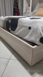 Letto matrimoniale con contenitore