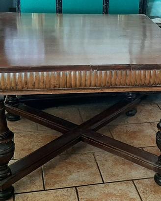 Tavolo in legno massello allungabile 110x110