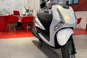 YAMAHA D'ELIGHT 125 DEL 03/2023 CON 1.900 KM