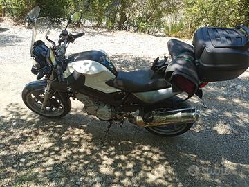 F800st con carena anteriore f800r