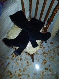 stivali in camoscio, colore nero n38