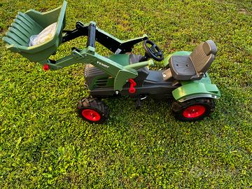 Trattore  a pedali marca Fendt 210