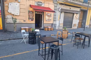 Locale commerciale Piazza Gianturco - Afragola