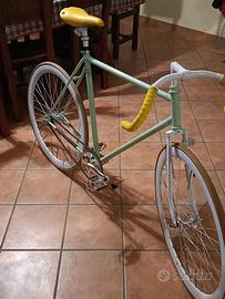 bicicletta scatto fisso 